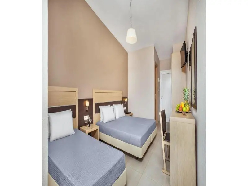 Standard Triple room with balcony