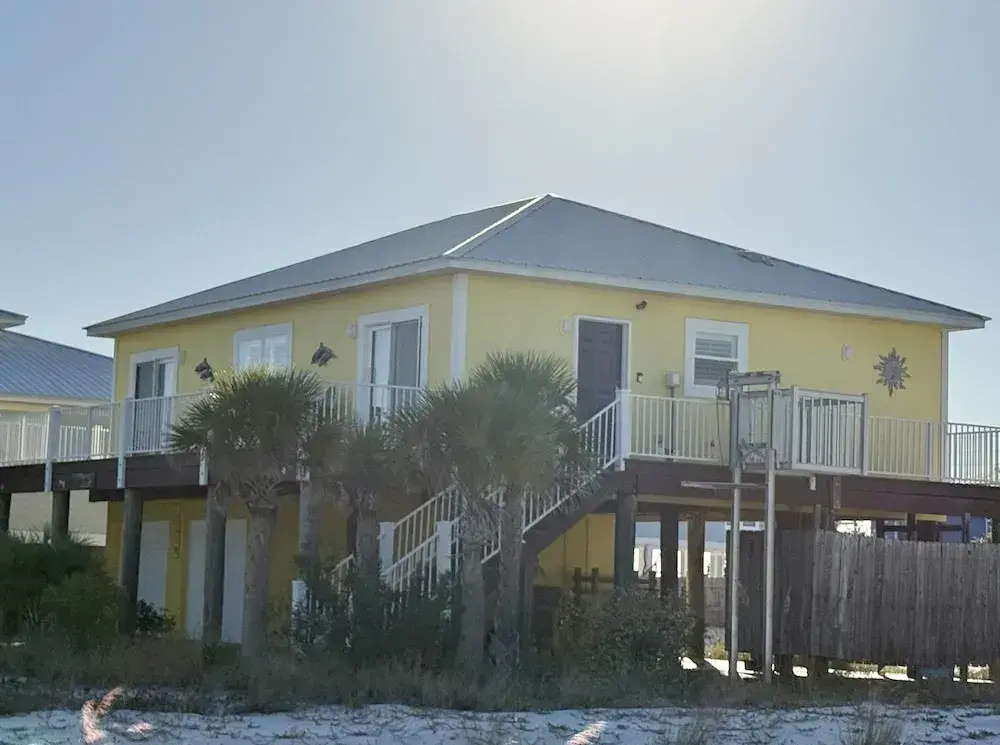 Seaside Bungalow 1 Bedroom Home