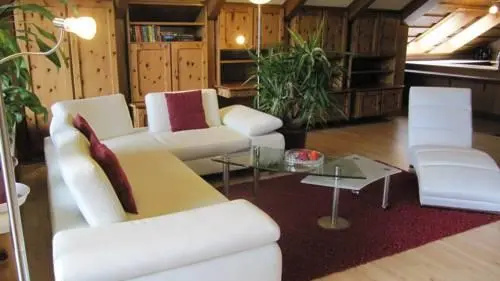 Rebekka mit Haus am Brhl - Général