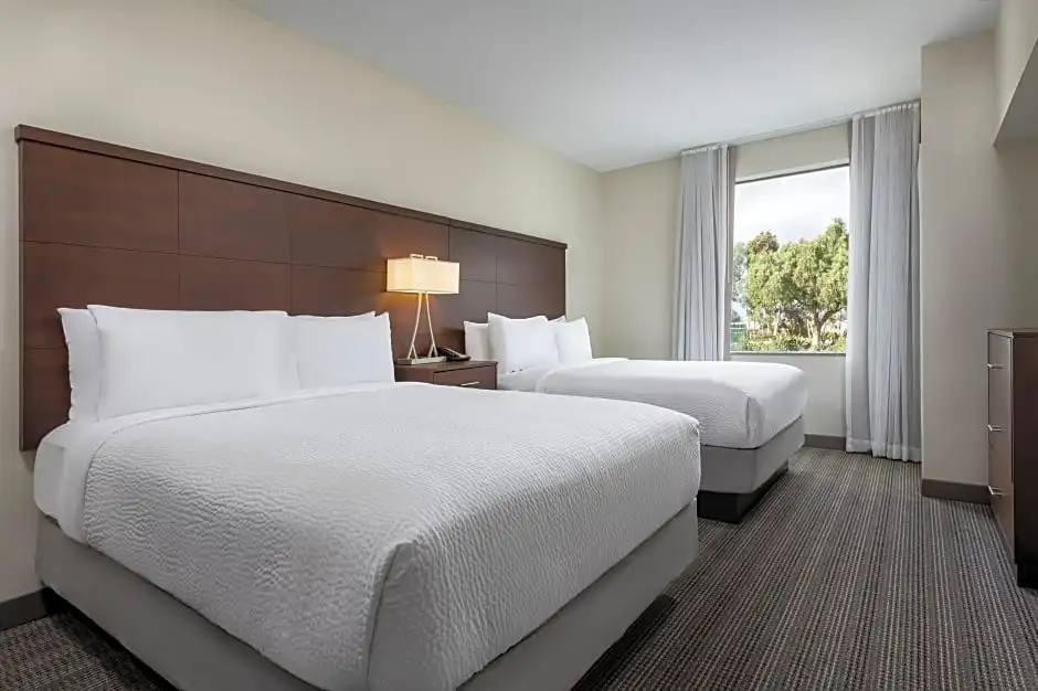 Staybridge Suites Carlsbad by IHG - Chambres