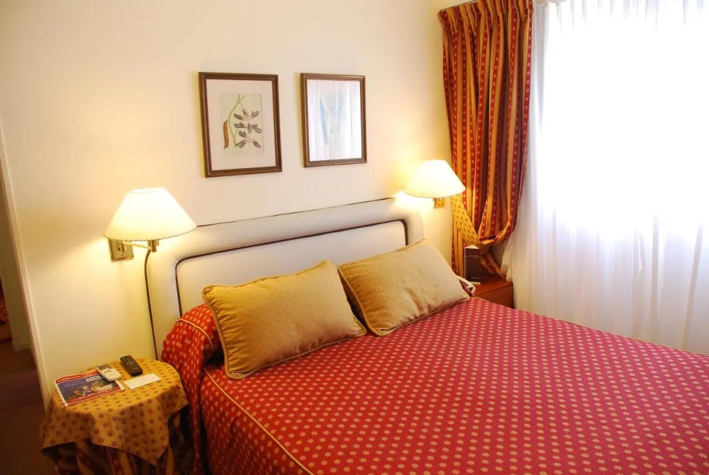 Hotel Iruña - Général