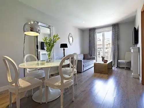 2 Bedrooms Suite