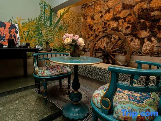 JuHui Art Sea View B&B