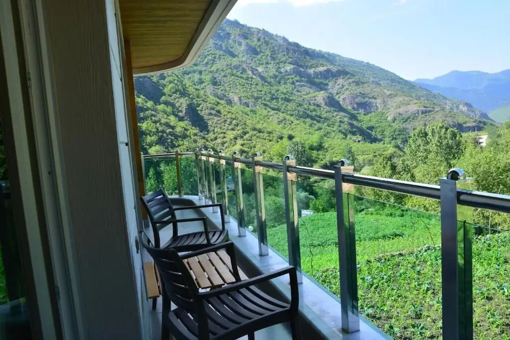 2 Bedrooms Deluxe Suite with balcony