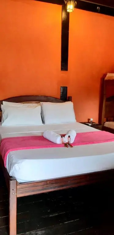 Double Suite (full double bed)