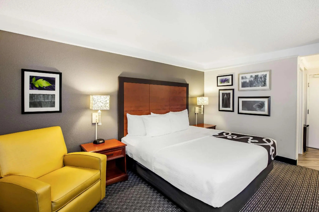 La Quinta Inn & Suites by Wyndham Houston Baytown East - Chambres