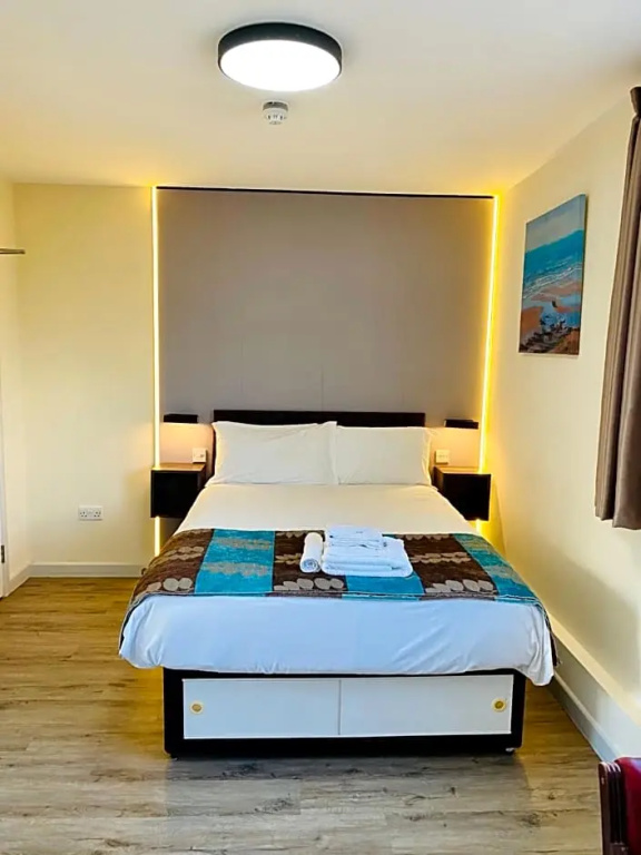 Almond Tree Hotel - Chambres