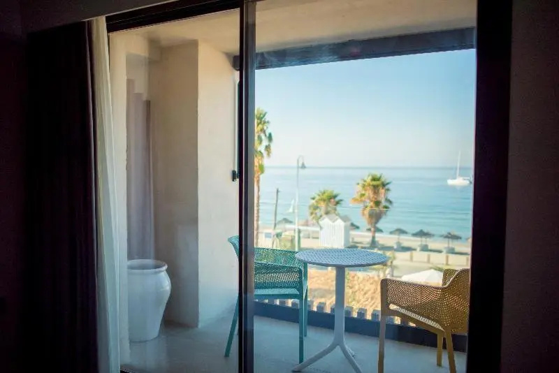 Standard room with balcony
