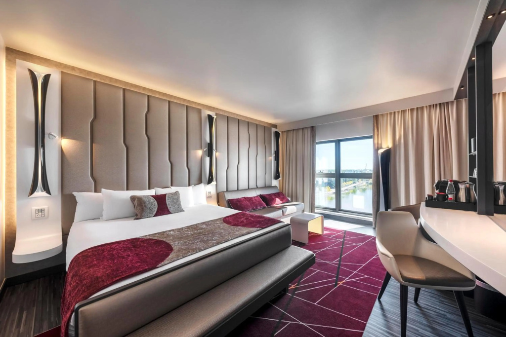 Afficher la photo 8 — Disney's Hotel New York - The Art of Marvel