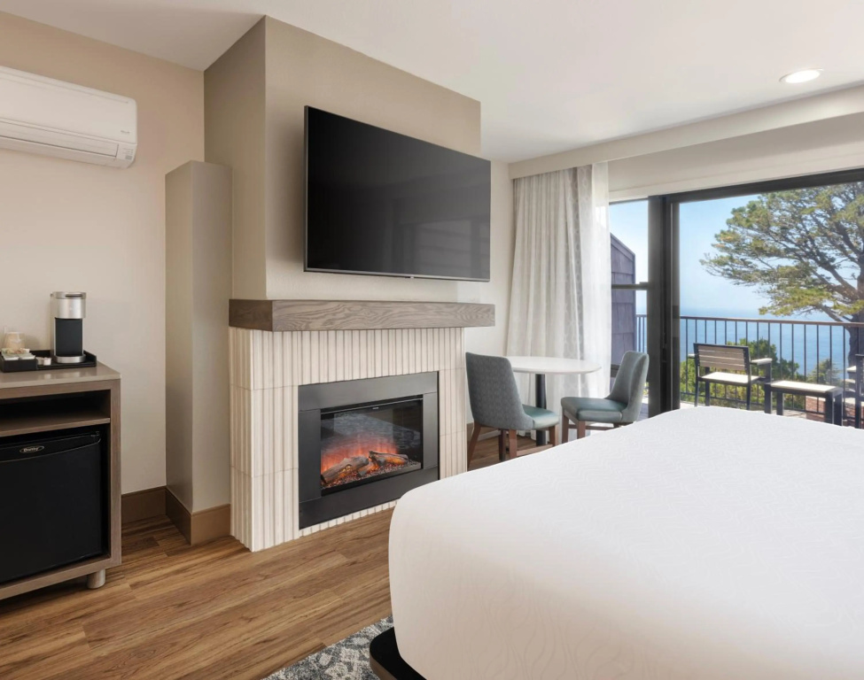 Hyatt Vacation Club At Highlands Inn