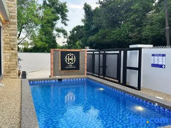 The Luxurious 23 @ GameTopia Villa