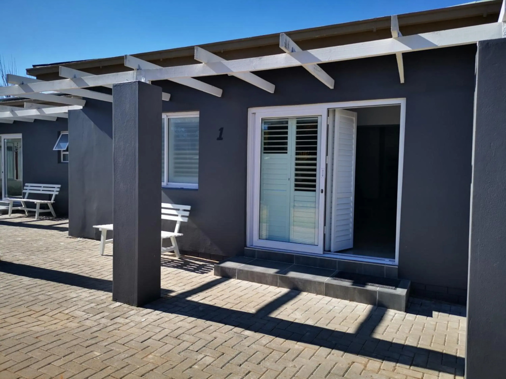 10 Jock Meiring Guesthouse unit 1