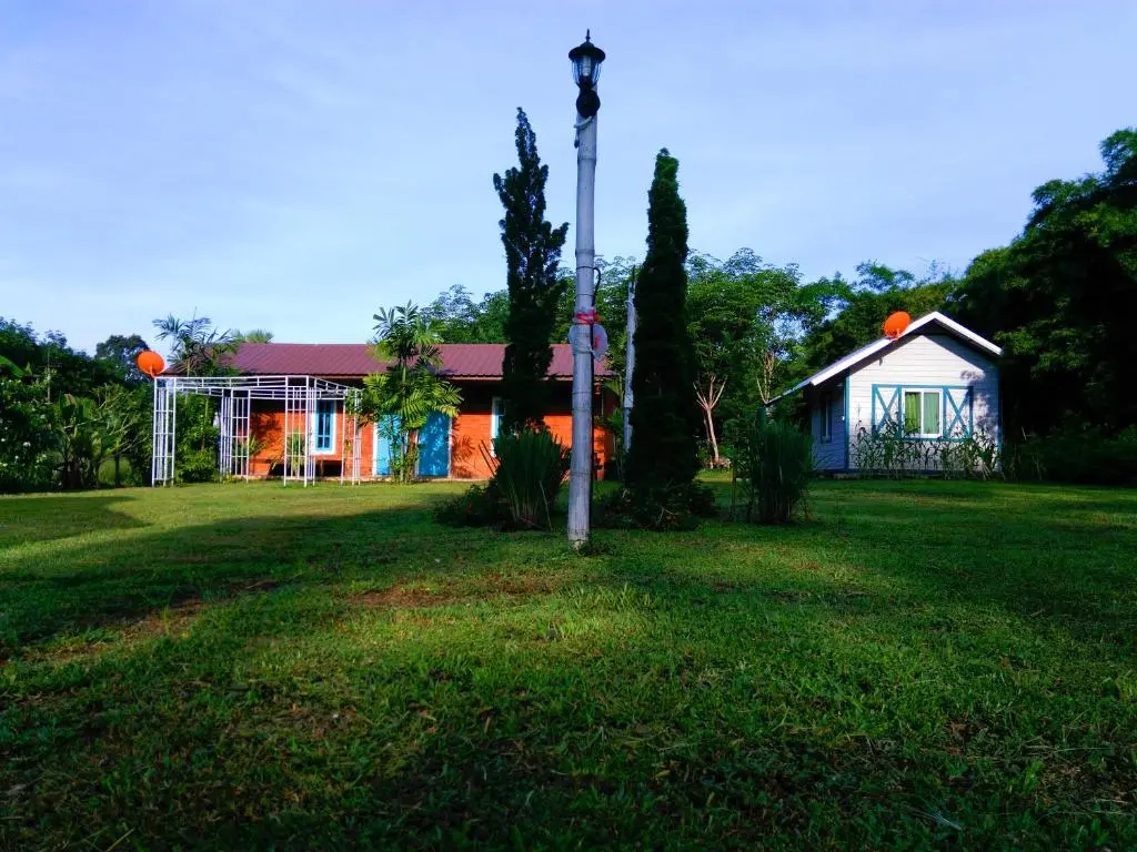 Bungalow with garden view