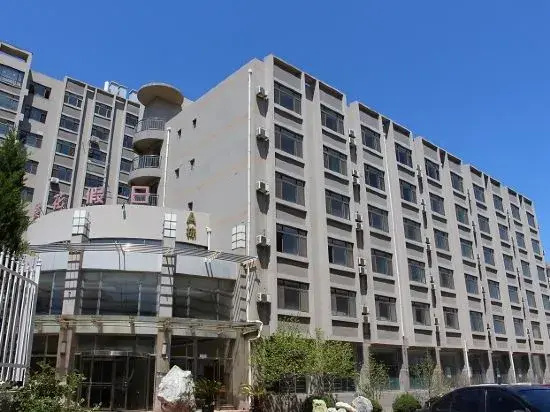 Yikang Sakura Inn