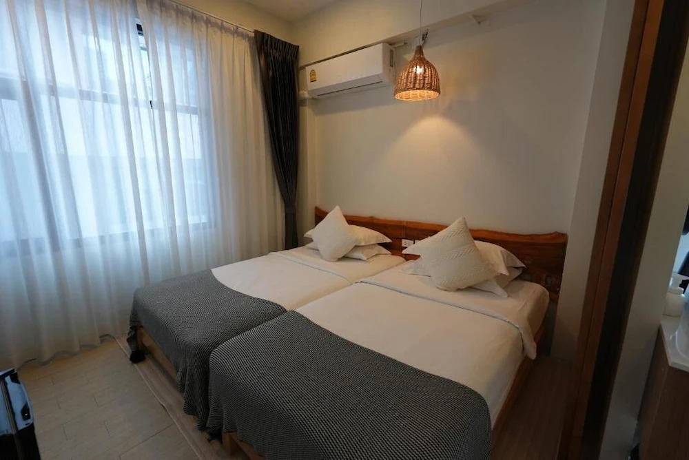 Номер Premier в YOLO Bangkok Boutique Hotel