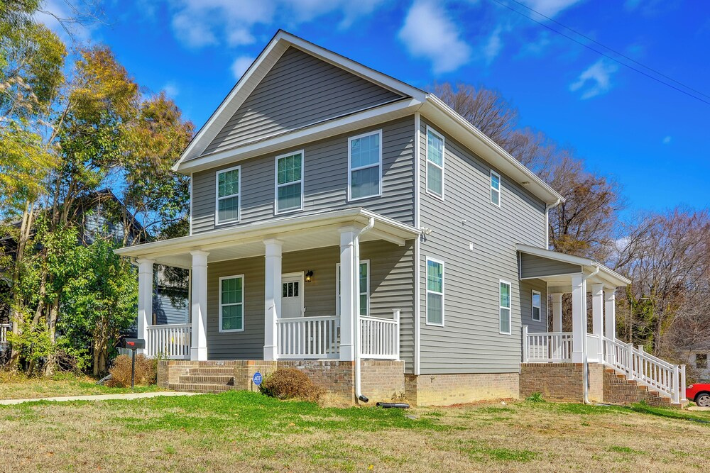 1 Mi to Downtown Greensboro: Newly Built Home!