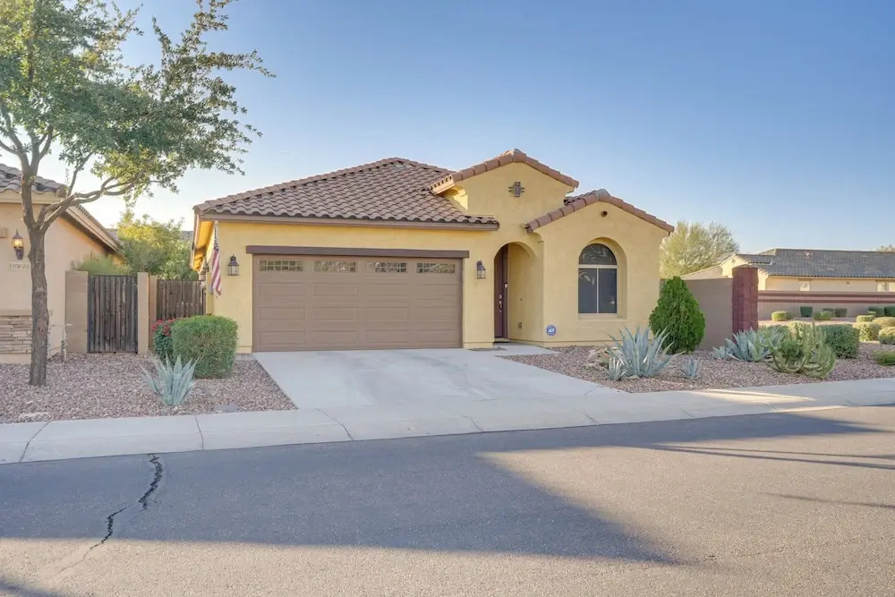 Glendale Home Near Westgate Entertainment District