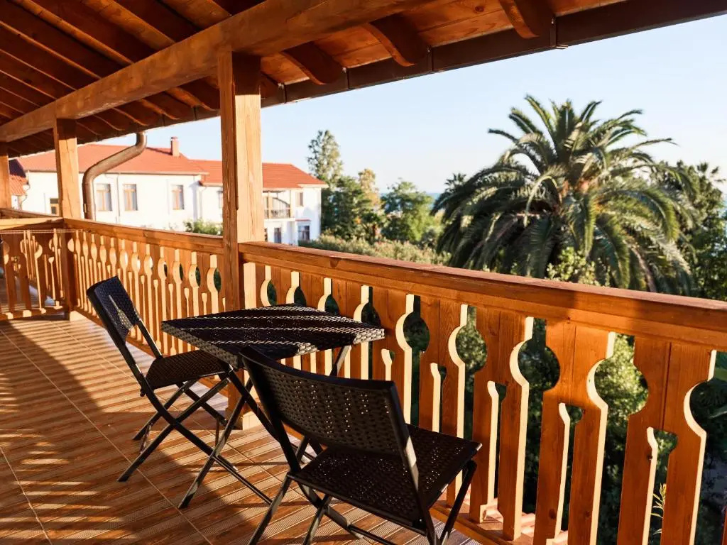 Superior Double room with balcony (full double bed)