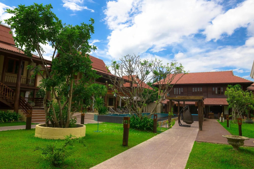 HueanKhamHom Resort