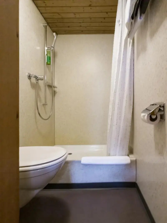 Economy Double room (twin beds)
