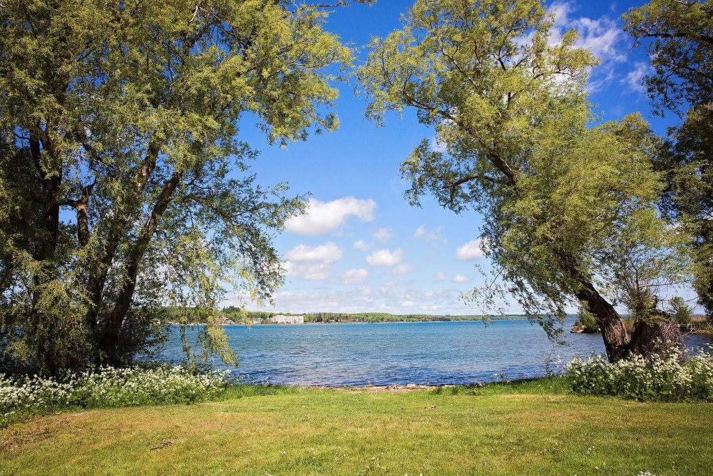 Beach & Waterfront