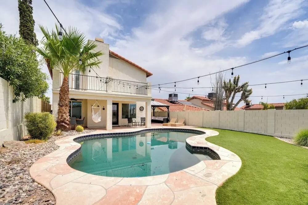 3 Bedrooms Cottage with balcony