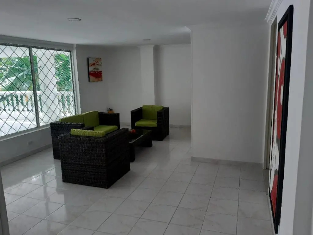 Deluxe Double room (full double bed)