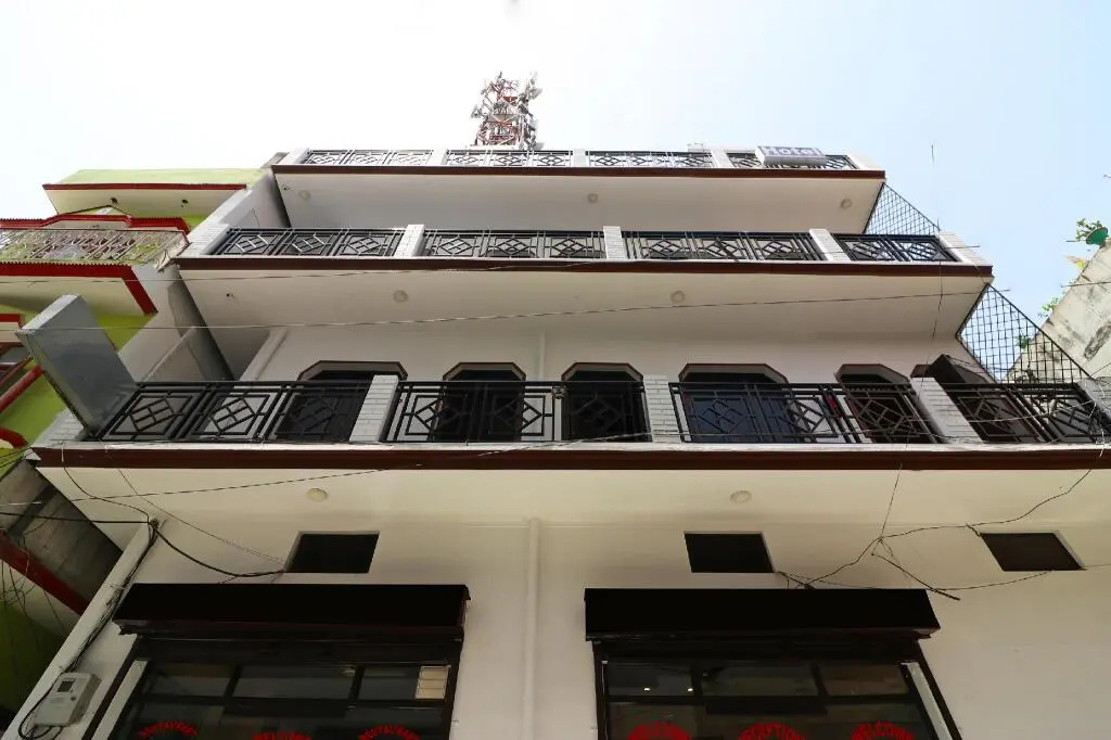 Rudraksh Hotel By OYO Rooms