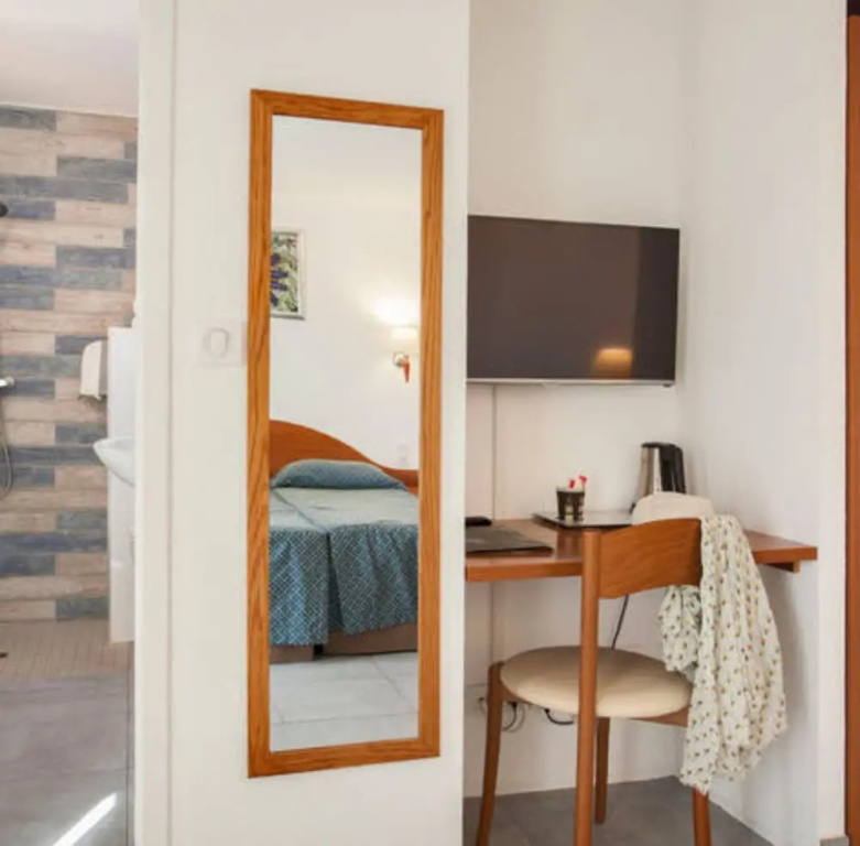 1 Bedroom Standard Double room (full double bed)