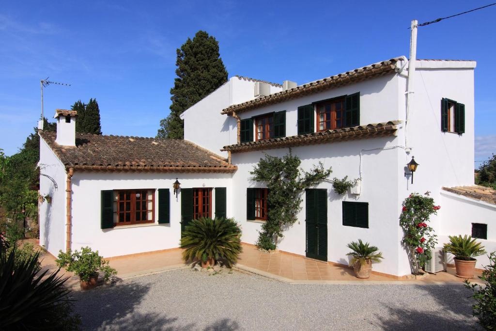 Roig Miquel Beatiful house just 10m driving from Pollensa