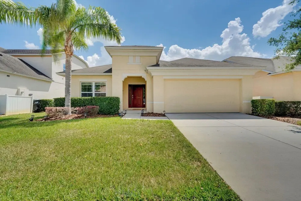 Central Family Home w/ Lanai < 10 Mi to Disney!