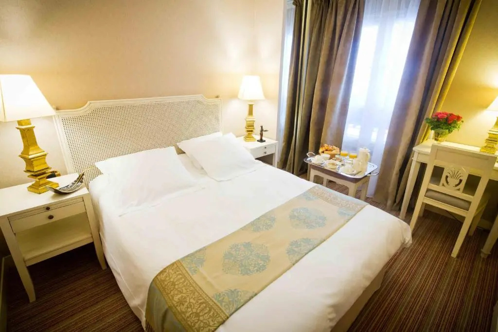 Standard Double room (full double bed)