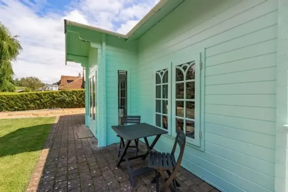Host Stay Violet Lodge