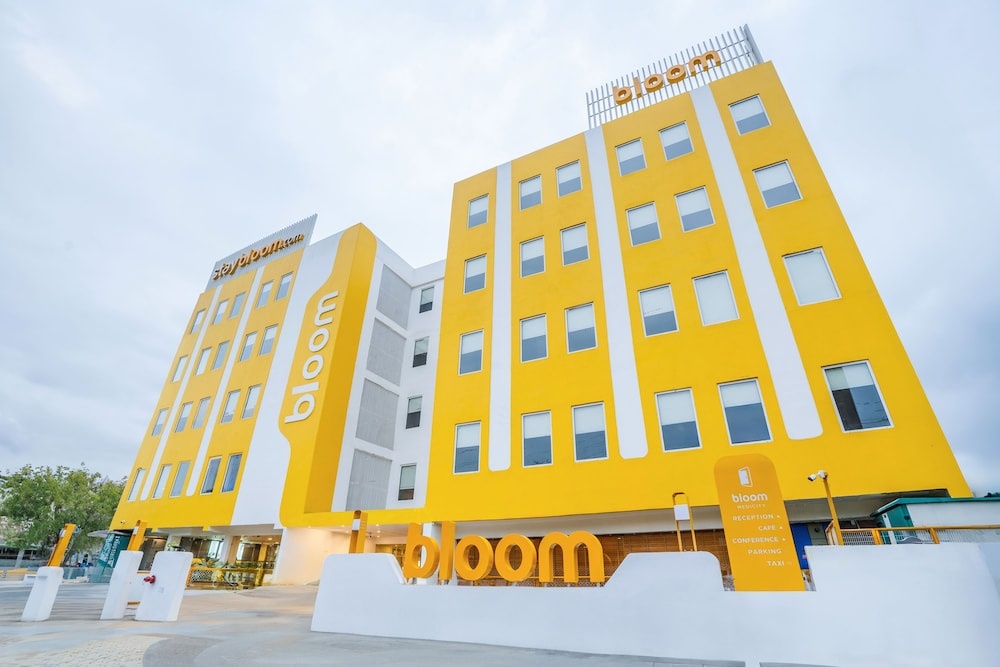 Bloom Hotel - Medicity Gurugram, Near Medanta Hospital — фото 1