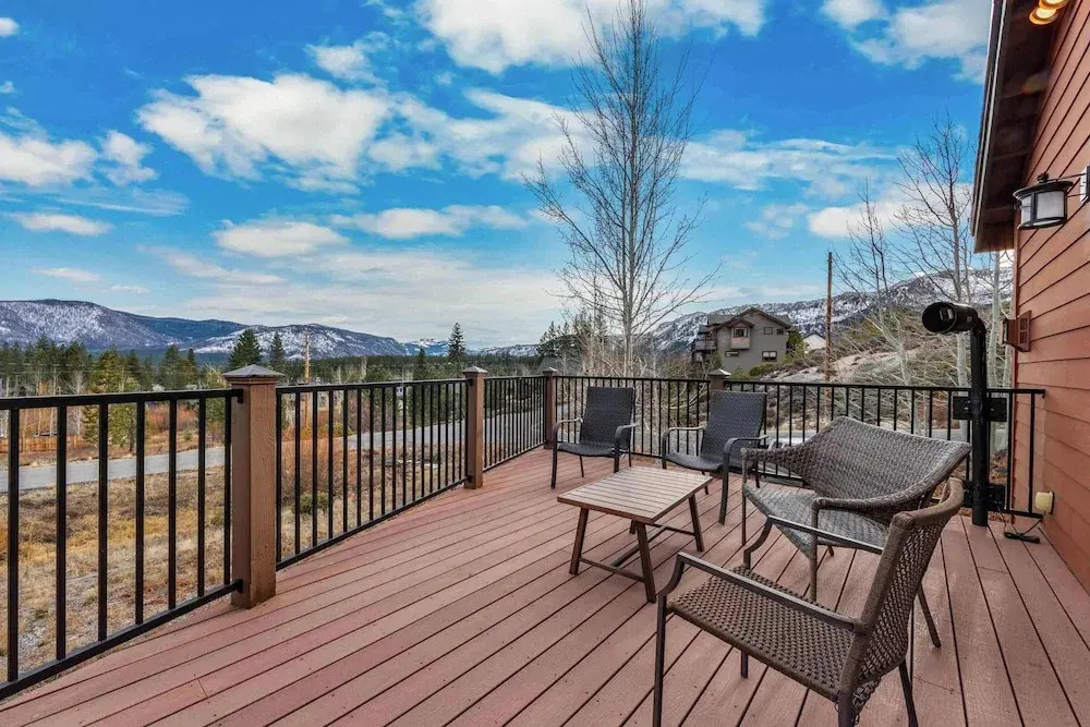 Lookout Point  Retreat for 6