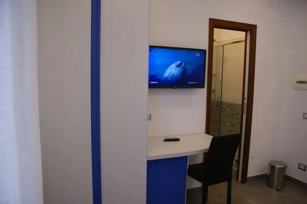 Superior Double room with city view (full double bed)