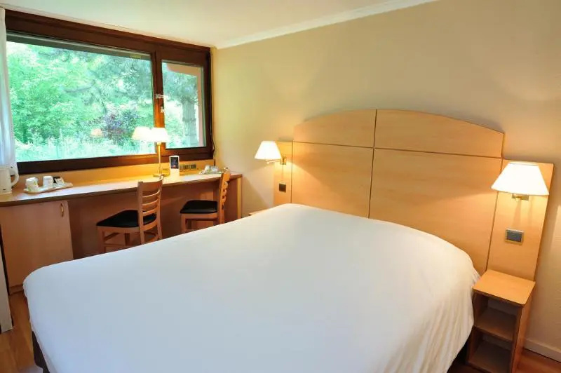 KYRIAD Sedan - Chambres