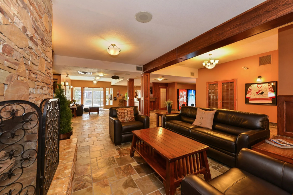 Lobby & Reception