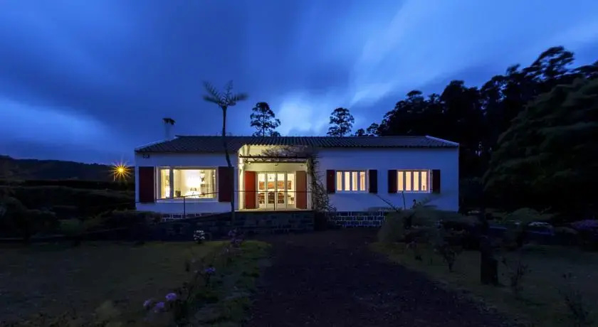 Lake View House