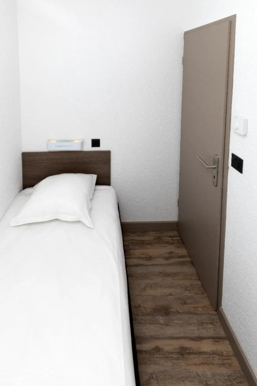 Standard Triple room with balcony