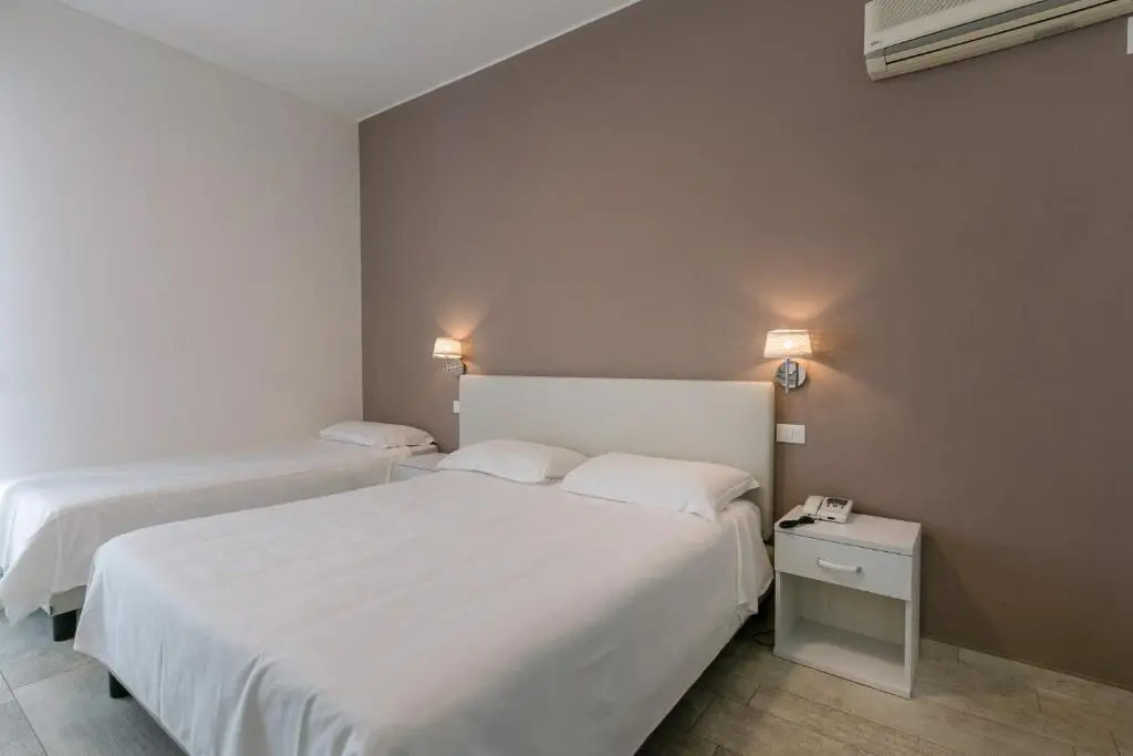 Standard Triple room with balcony