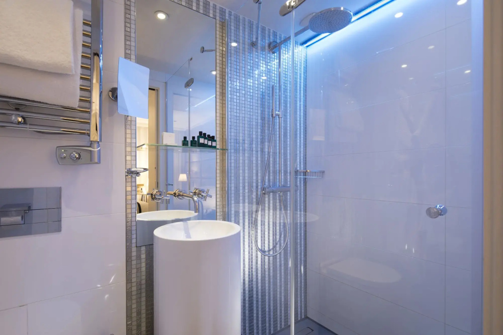 Hotel R de Paris 23