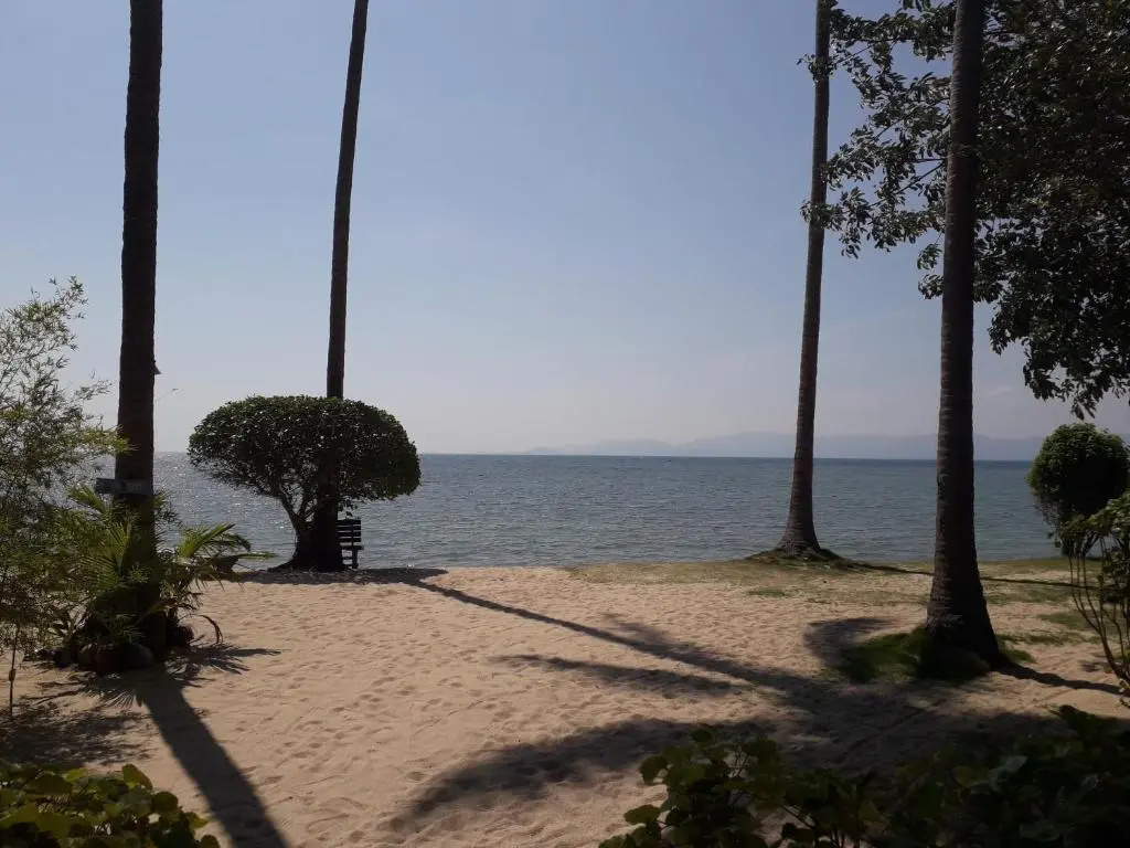 Double Bungalow beachfront (full double bed)