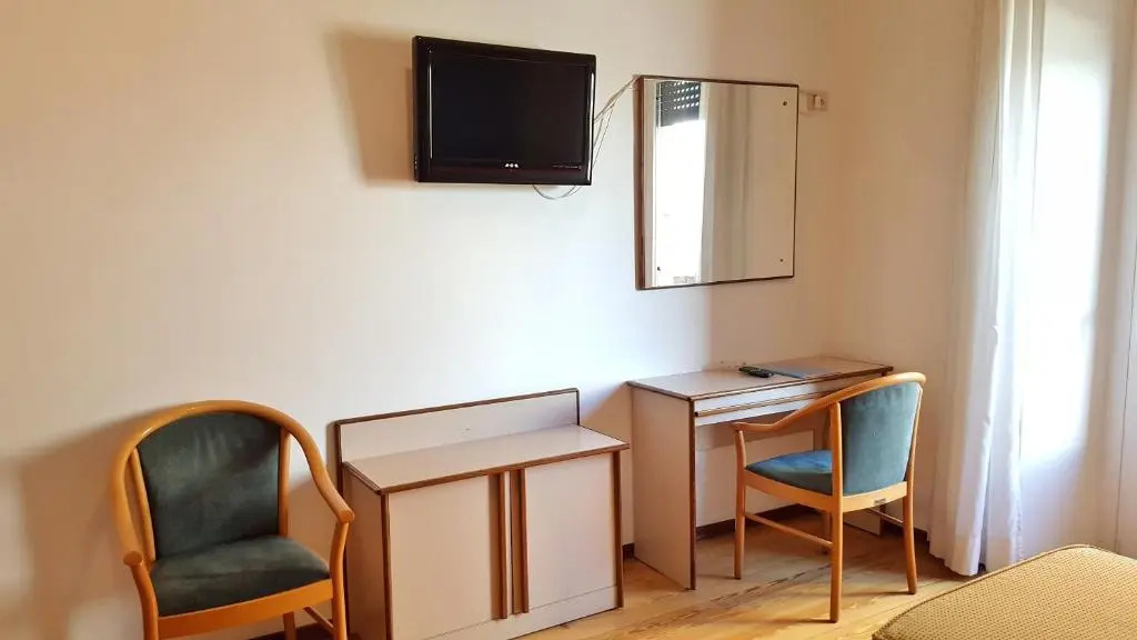 Hotel Italie Et Suisse - Chambres