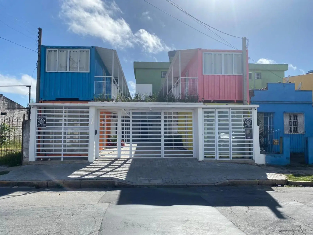 Loft container central c/ estacionamento