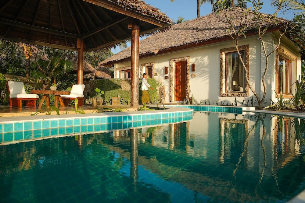 Ngapalii Bay Villas & Spa
