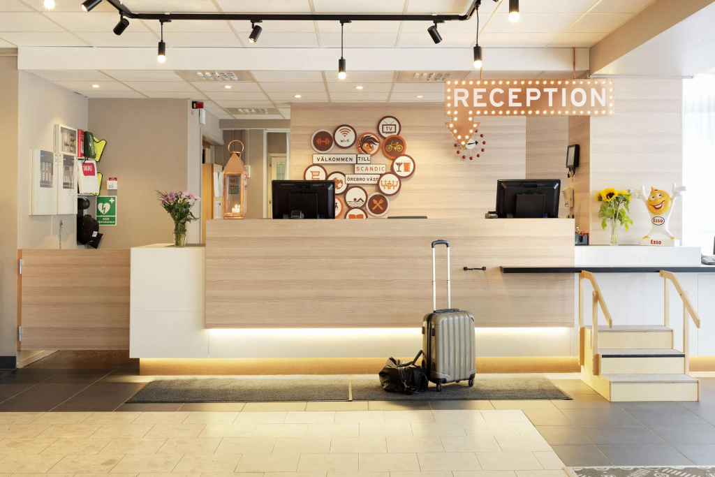 Lobby & Reception