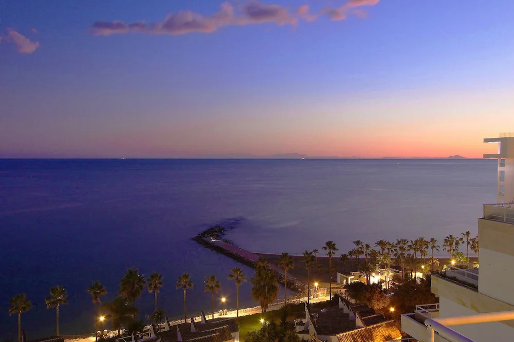 Beach & Waterfront
