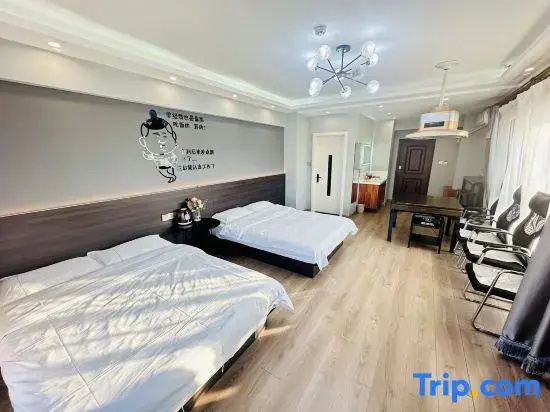 Standard Double room with city view (twin beds)