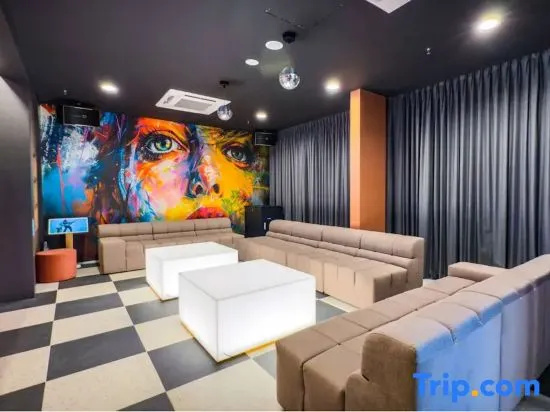 Stallionz Premium Suites